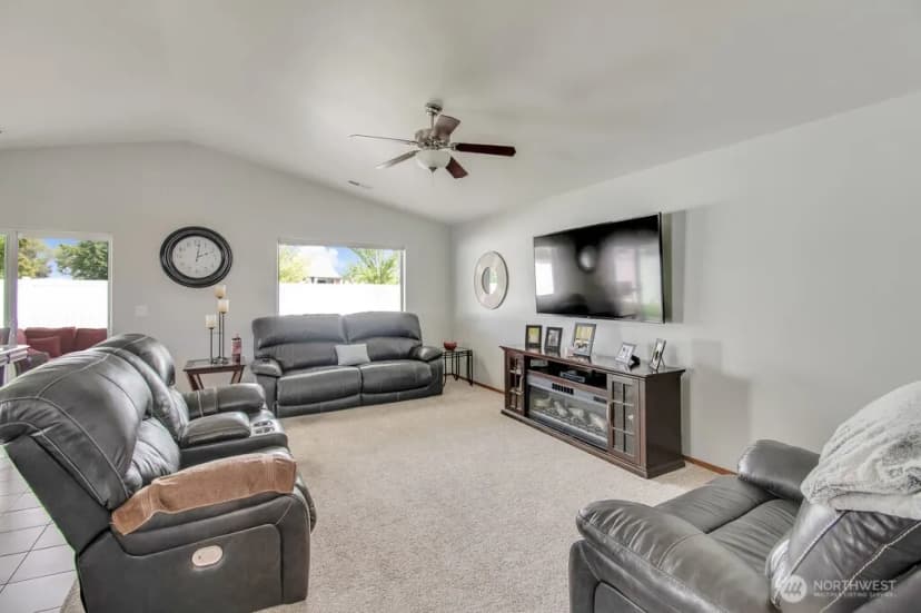 Property photo for 1534 Larkspur Drive, Richland photo 4