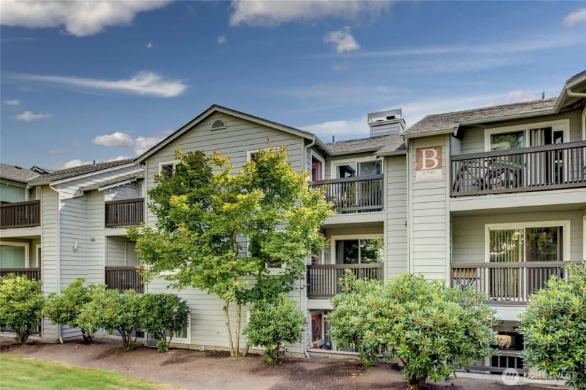 Property photo for 6700 Ne 182nd Street #b202, Kenmore photo 3