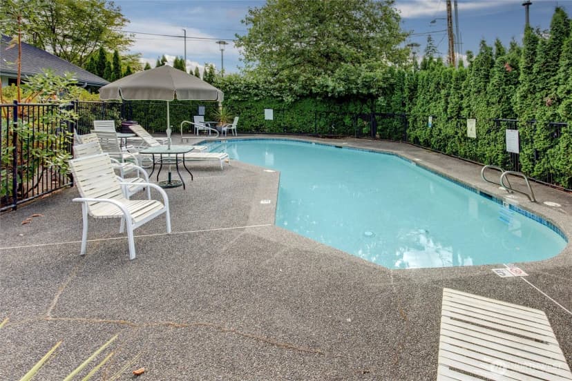 Property photo for 6700 Ne 182nd Street #b202, Kenmore photo 15