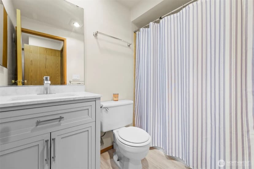 Property photo for 3322 I Street Ne #e203, Auburn photo 17