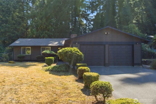 Property photo for 11 Nw Bridle Ridge Pl, Bremerton