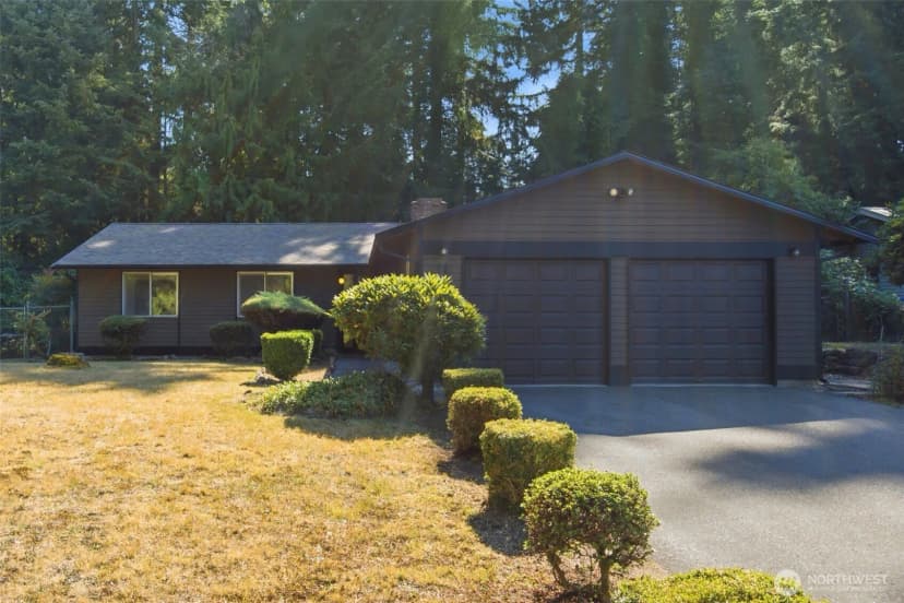 Property photo for 11 Nw Bridle Ridge Pl, Bremerton