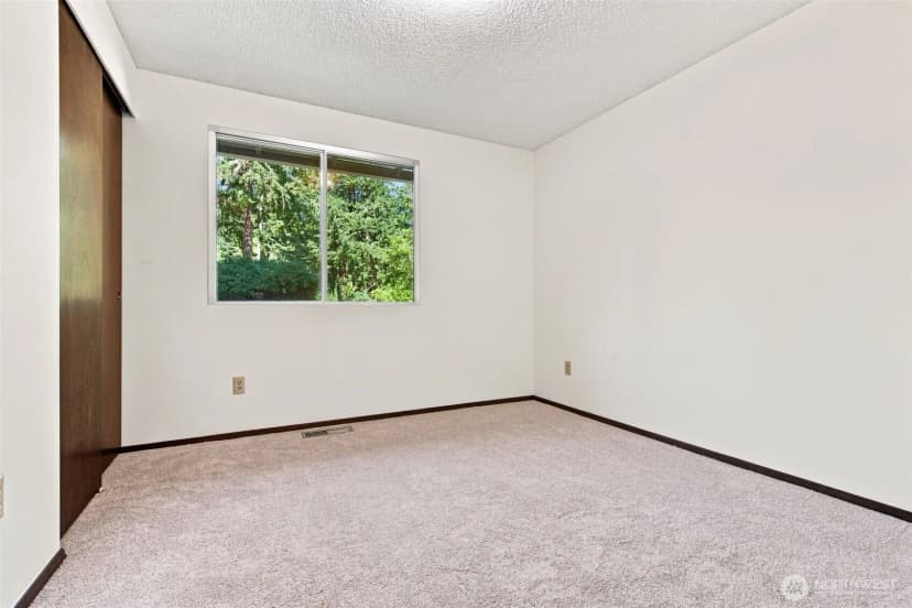 Property photo for 11 Nw Bridle Ridge Pl, Bremerton photo 27