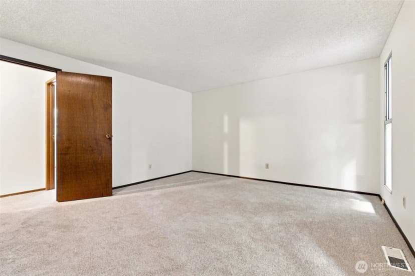Property photo for 11 Nw Bridle Ridge Pl, Bremerton photo 31