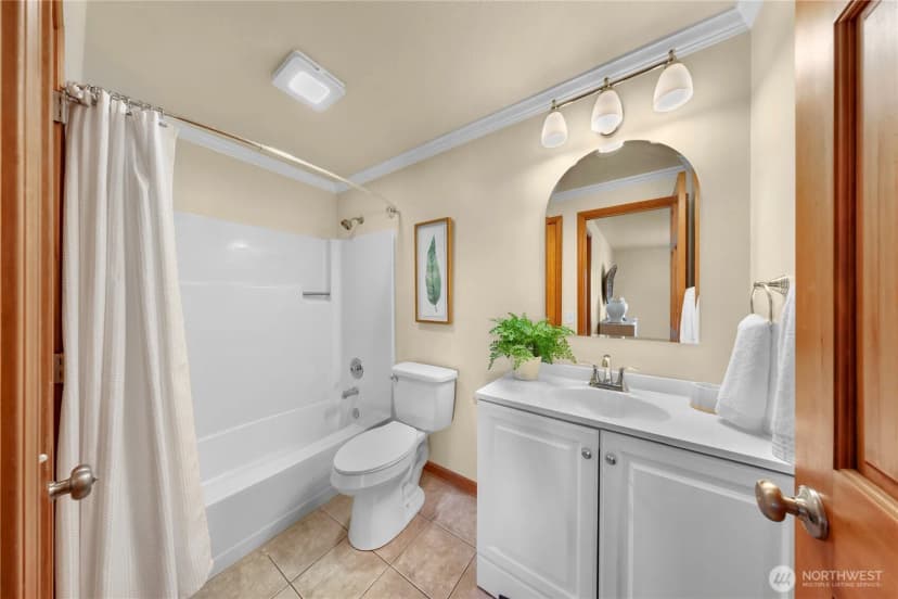 Property photo for 16617 3rd Drive Se, Bothell photo 21