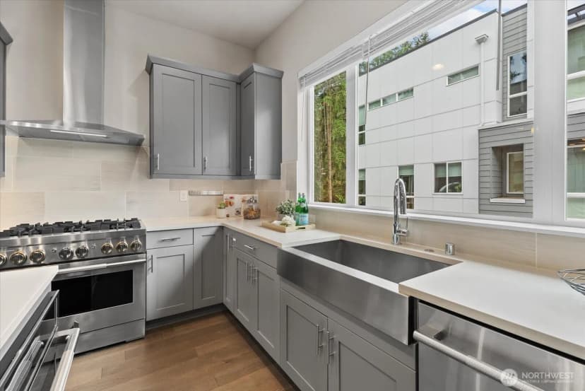 Property photo for 1022 124th Court Ne #e4, Bellevue photo 17