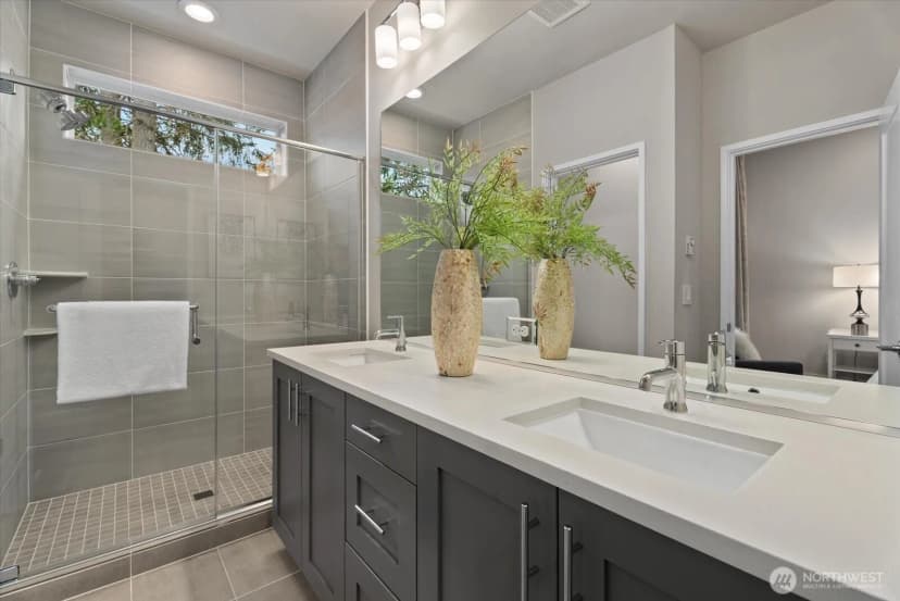 Property photo for 1022 124th Court Ne #e4, Bellevue photo 24