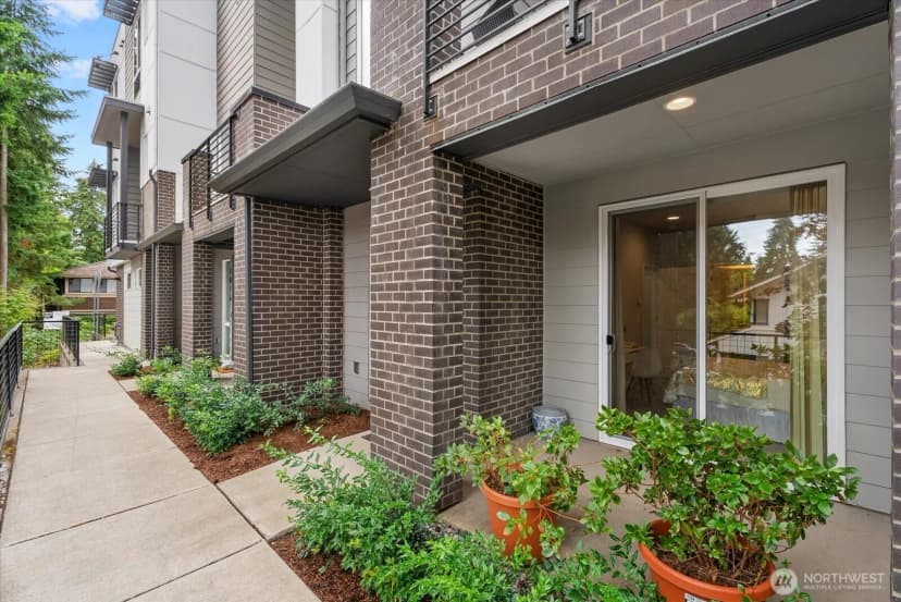 Property photo for 1022 124th Court Ne #e4, Bellevue photo 4
