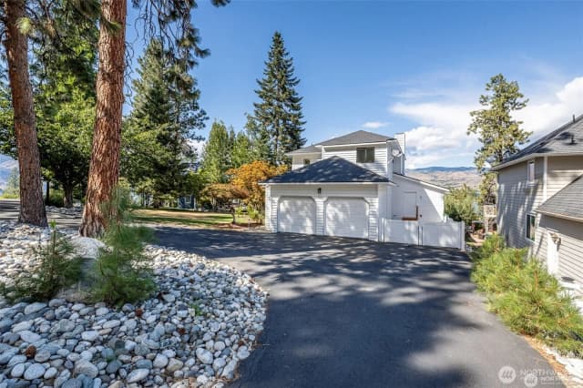 Property photo for 4124 Lakeview Place, Chelan photo 2