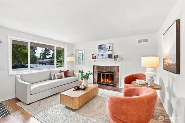 Property photo for 112 Nw 159th Street, Shoreline photo 4