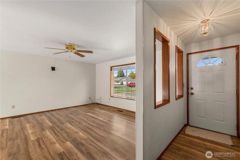 Property photo for 1313 Welch Avenue, Wenatchee photo 2
