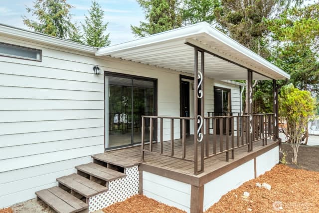 Property photo for 2050 E Timberlake West Drive, Shelton photo 2