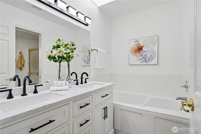 Property photo for 7830 Ne 148th Street, Kenmore photo 19