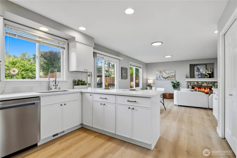 Property photo for 7830 Ne 148th Street, Kenmore photo 11
