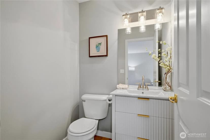 Property photo for 7830 Ne 148th Street, Kenmore photo 15