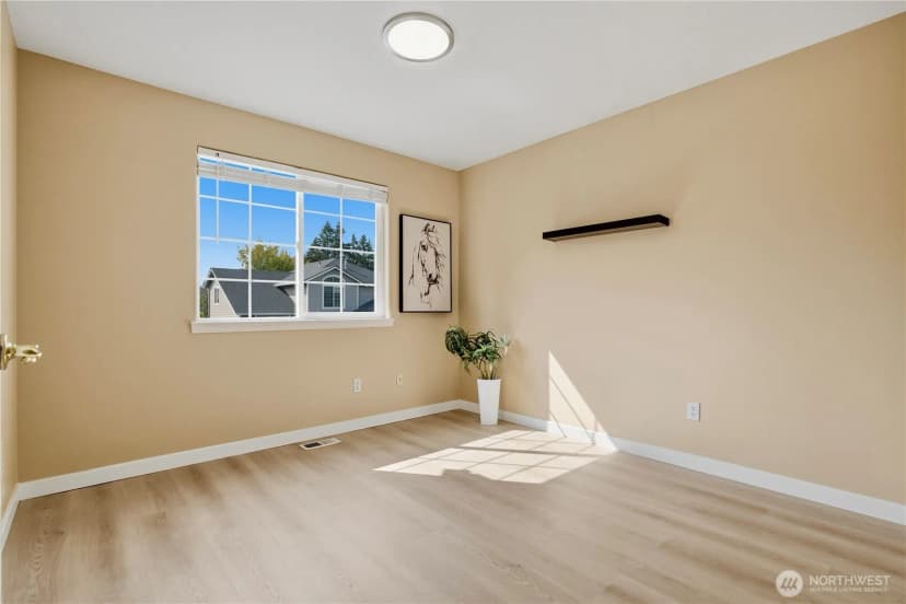 Property photo for 7830 Ne 148th Street, Kenmore photo 20