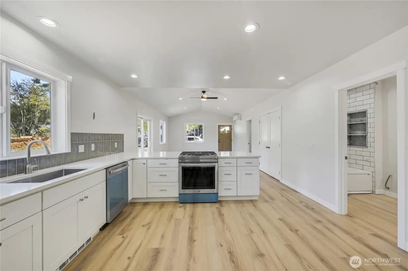 Property photo for 1261 18th Street, Port Townsend photo 14