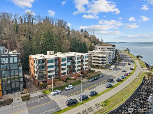 Property photo for 1140 Alki Avenue Sw #204, Seattle photo 2