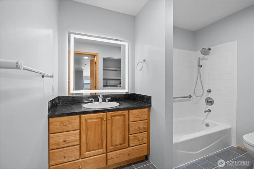 Property photo for 1140 Alki Avenue Sw #204, Seattle photo 24