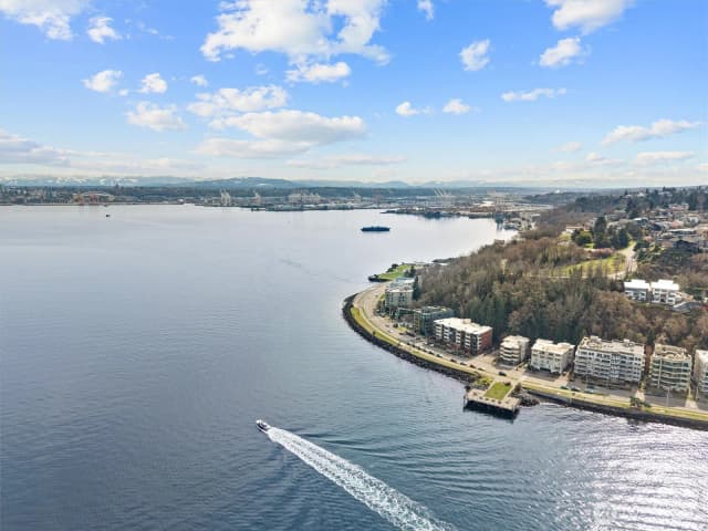Property photo for 1140 Alki Avenue Sw #204, Seattle photo 4