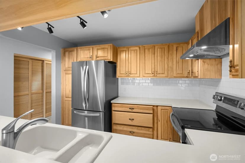 Property photo for 1140 Alki Avenue Sw #204, Seattle photo 12