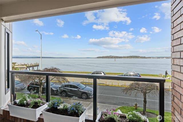 Property photo for 1140 Alki Avenue Sw #204, Seattle photo 5