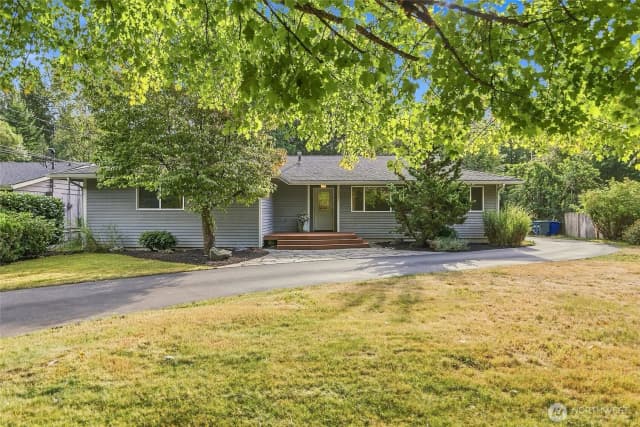 Property photo for 18724 80th Avenue Ne, Kenmore