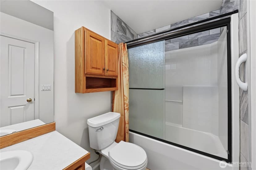 Property photo for 7800 Olmstead Court, Yakima photo 17