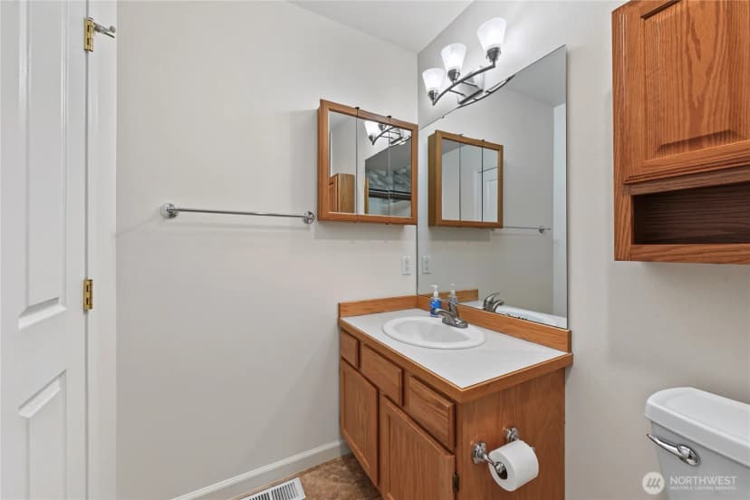 Property photo for 7800 Olmstead Court, Yakima photo 18