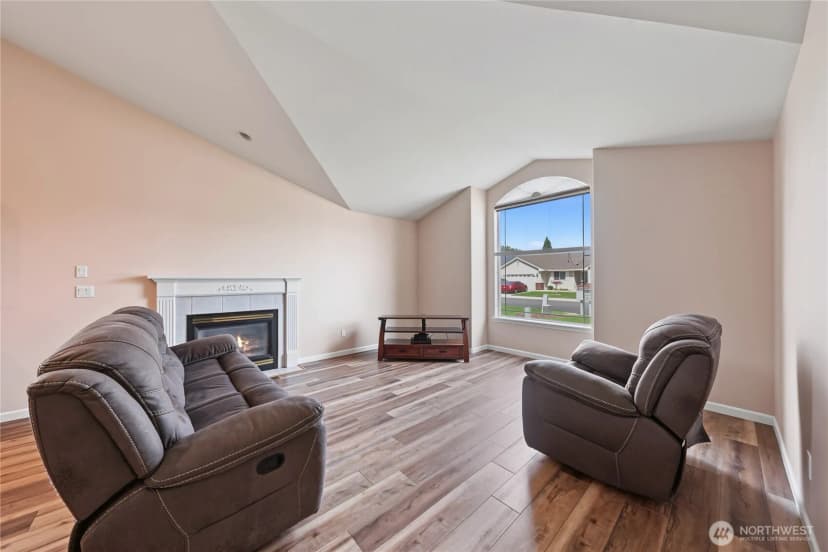 Property photo for 7800 Olmstead Court, Yakima photo 3