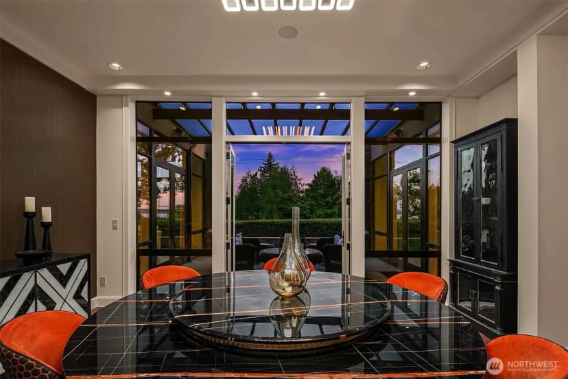 Property photo for 9632 Lake Washington Boulevard Ne, Bellevue photo 4