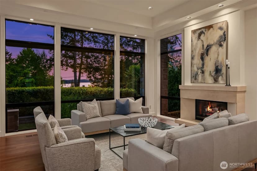 Property photo for 9632 Lake Washington Boulevard Ne, Bellevue photo 3