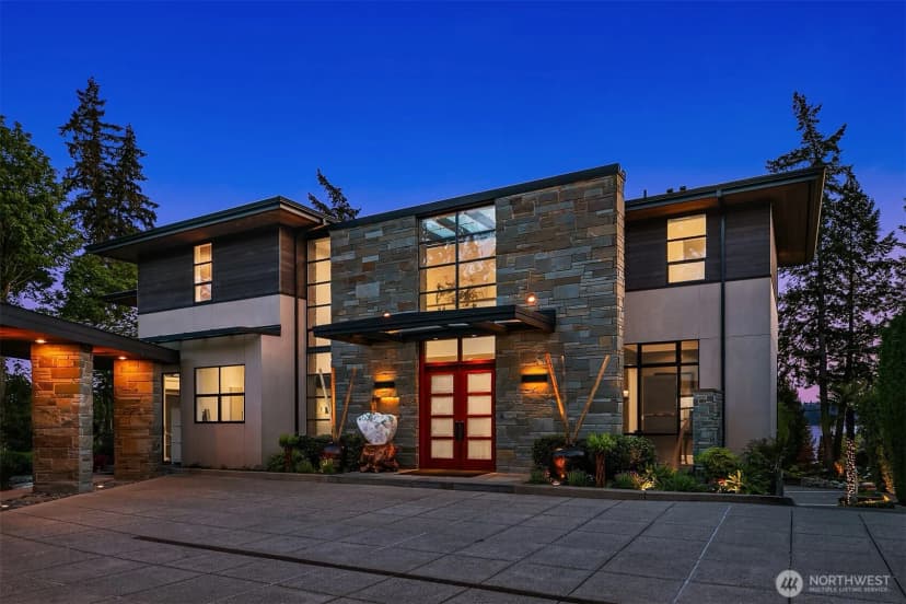 Property photo for 9632 Lake Washington Boulevard Ne, Bellevue photo 2