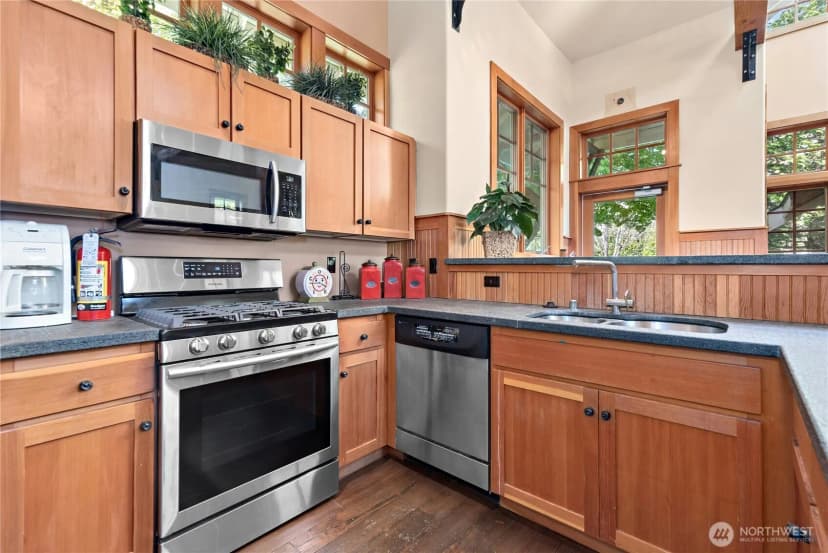 Property photo for 517 225th Lane Ne #e202, Sammamish photo 30