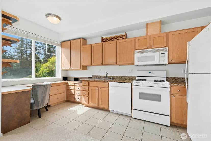 Property photo for 517 225th Lane Ne #e202, Sammamish photo 14