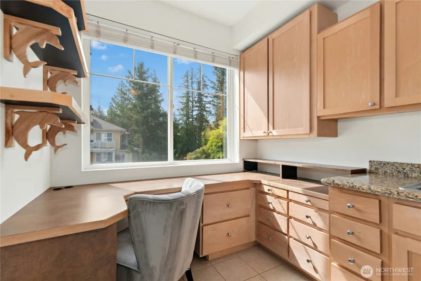 Property photo for 517 225th Lane Ne #e202, Sammamish photo 16