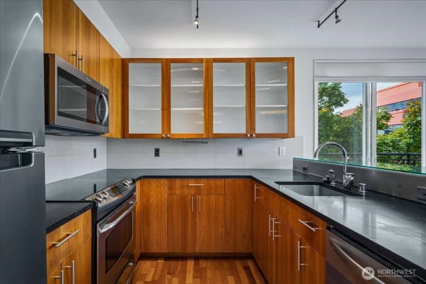 Property photo for 3104 Western Avenue #420, Seattle photo 5