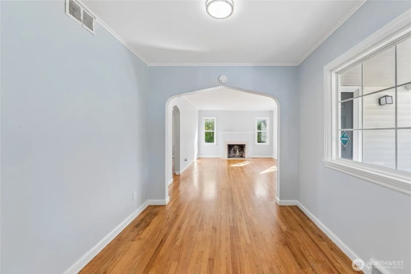 Property photo for 1048 S 100th Street, Seattle photo 15