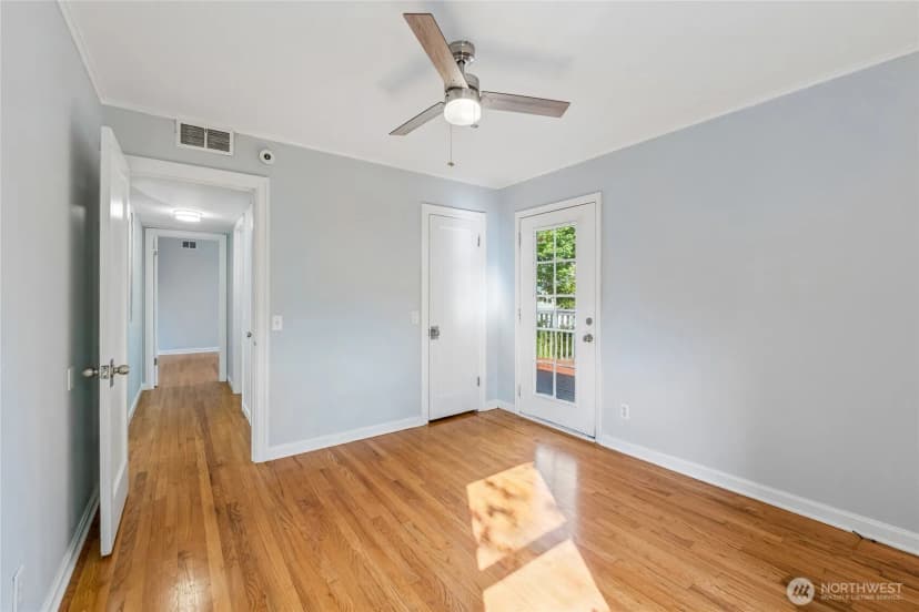 Property photo for 1048 S 100th Street, Seattle photo 20