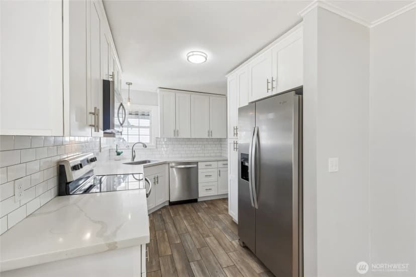 Property photo for 1048 S 100th Street, Seattle photo 12