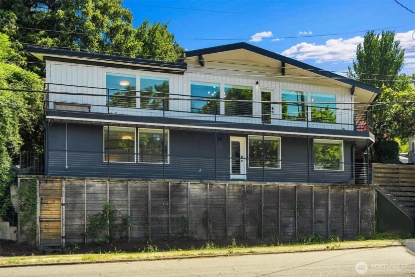 Property photo for 1115 8th Avenue W, Seattle photo 29