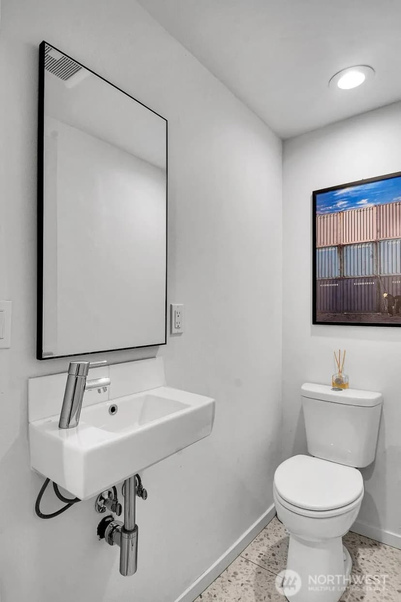 Property photo for 1115 8th Avenue W, Seattle photo 23