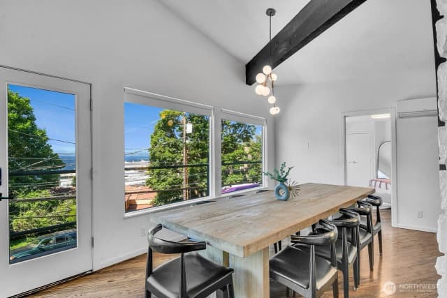 Property photo for 1115 8th Avenue W, Seattle photo 4