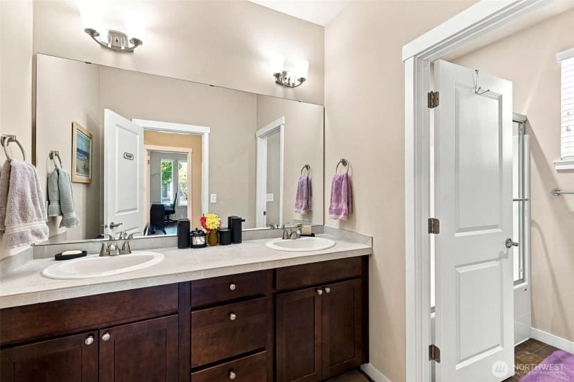 Property photo for 9023 Silverspot Drive Se, Tumwater photo 5