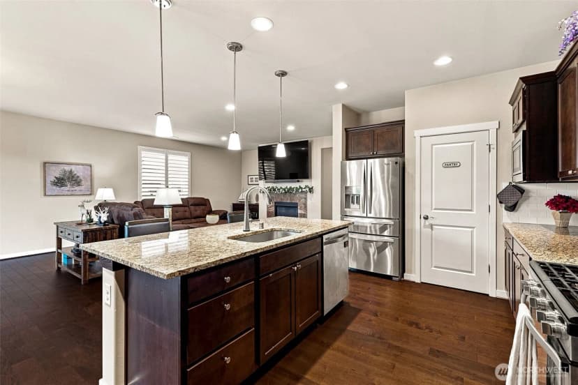 Property photo for 9023 Silverspot Drive Se, Tumwater photo 10