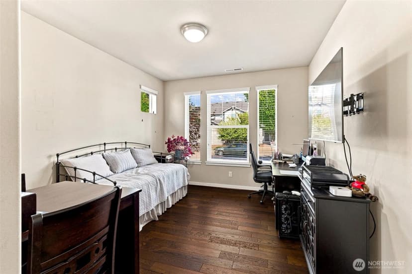 Property photo for 9023 Silverspot Drive Se, Tumwater photo 4