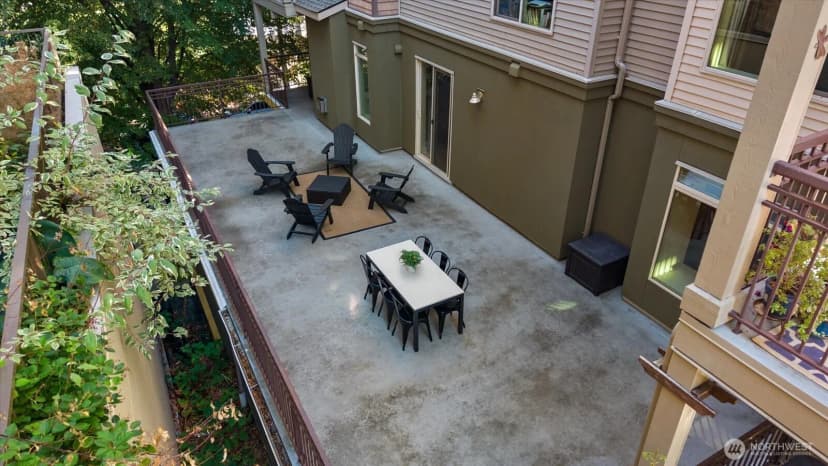 Property photo for 5016 California Avenue Sw #302, Seattle photo 19