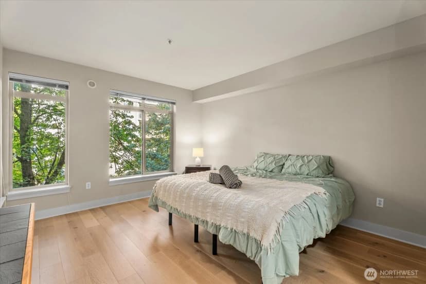 Property photo for 5016 California Avenue Sw #302, Seattle photo 13