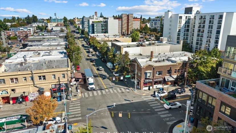 Property photo for 5016 California Avenue Sw #302, Seattle photo 28