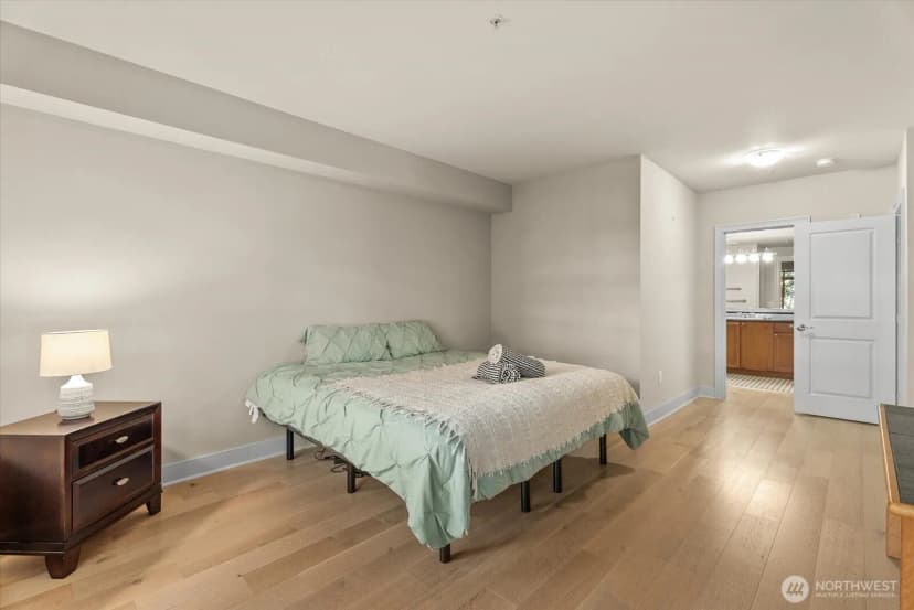 Property photo for 5016 California Avenue Sw #302, Seattle photo 14